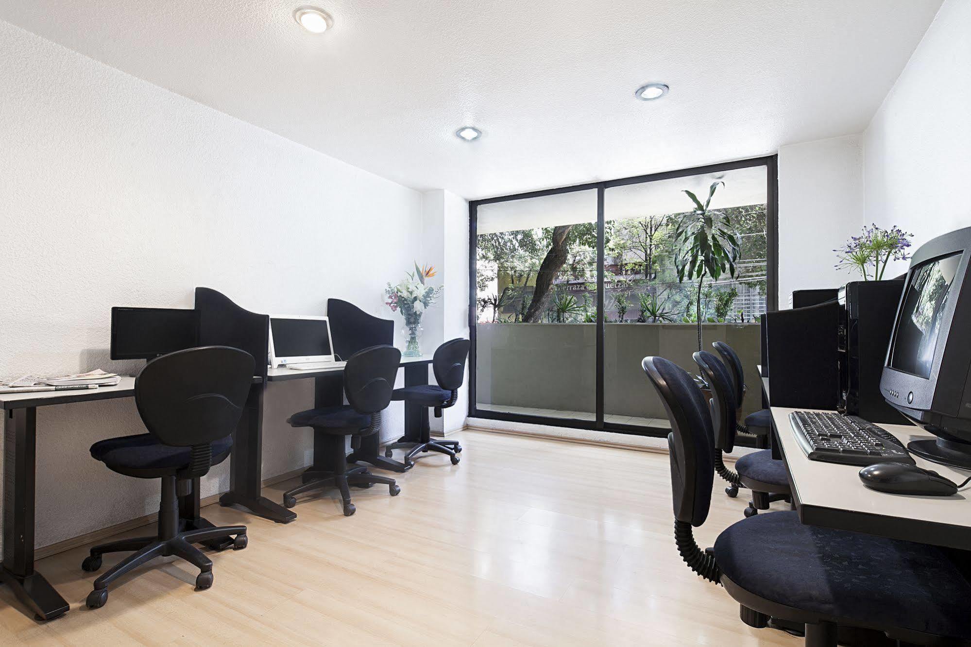 Exe Suites San Marino Mexico City Exterior photo Library